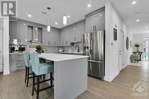 581 Queen Mary Street, Ottawa, ON - Indoor Photo Showing Kitchen With Upgraded Kitchen