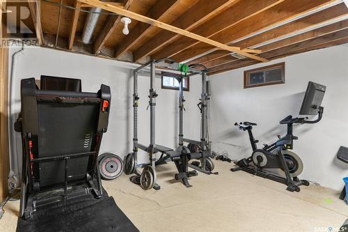 304 8Th Avenue E, Watrous, SK - Indoor Photo Showing Gym Room