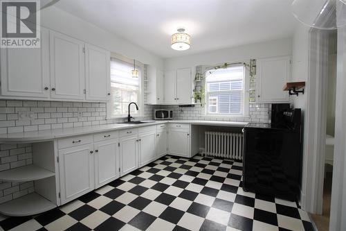 34 Central Street, Corner Brook, NL - Indoor Photo Showing Kitchen