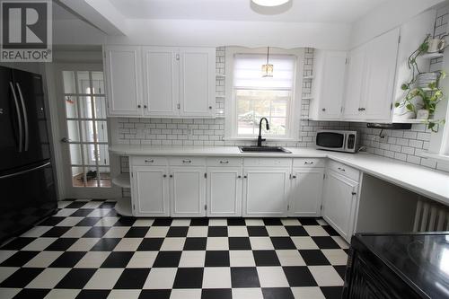 34 Central Street, Corner Brook, NL - Indoor Photo Showing Kitchen