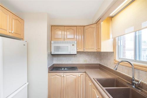 53 Victor Boulevard, Hamilton, ON - Indoor Photo Showing Kitchen With Double Sink