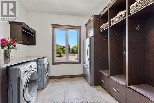 2835 Piccadilly, Tecumseh, ON - Indoor Photo Showing Laundry Room