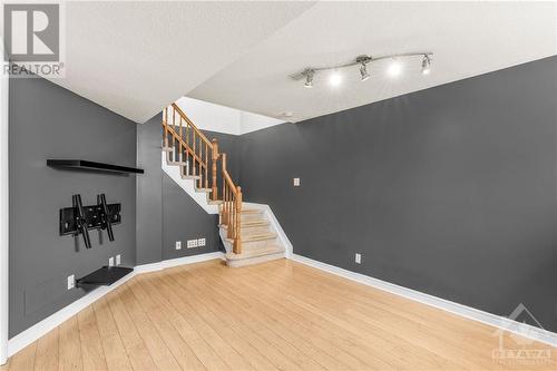 15 Mystic Private, Ottawa, ON - Indoor Photo Showing Other Room