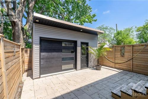 Hydro, cemented - can be a workshop room or a studio! - 487 Mutual Street, Ottawa, ON - Outdoor With Exterior