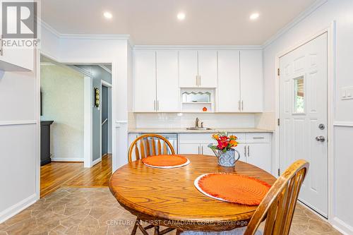 383 Foyston Road, London, ON - Indoor Photo Showing Dining Room