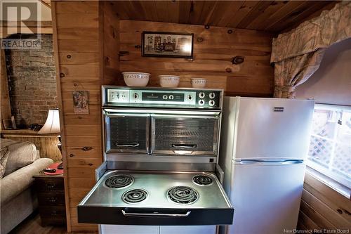 96 Leinster Street, Saint John, NB - Indoor Photo Showing Kitchen