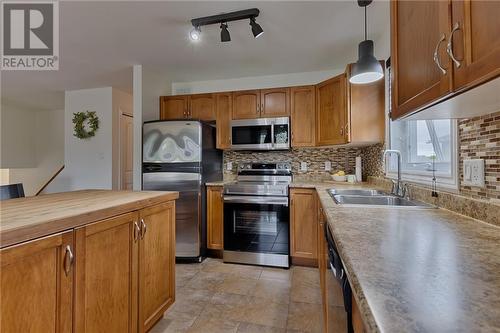 18 Winfield Street, Petawawa, ON - Indoor Photo Showing Kitchen With Double Sink