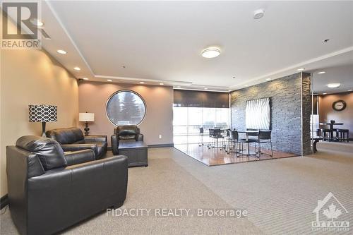 101 - 314 Central Park Drive, Ottawa, ON - Indoor