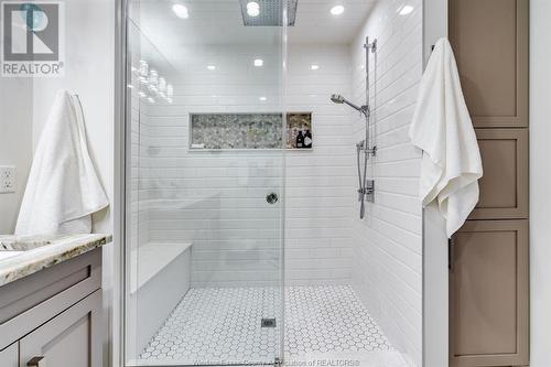 9 Montego Bay Crescent, Kingsville, ON - Indoor Photo Showing Bathroom