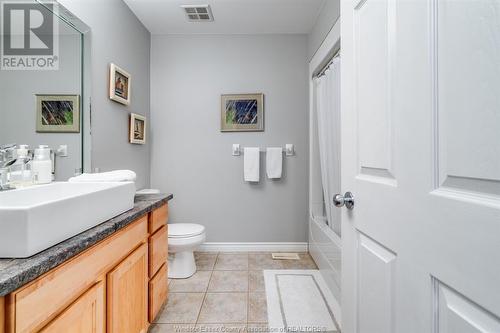 9 Montego Bay Crescent, Kingsville, ON - Indoor Photo Showing Bathroom