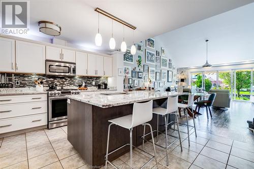 9 Montego Bay Crescent, Kingsville, ON - Indoor Photo Showing Kitchen With Upgraded Kitchen