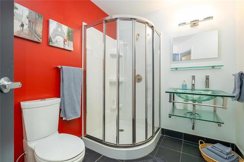 301 283 Bannatyne Avenue, Winnipeg, MB - Indoor Photo Showing Bathroom