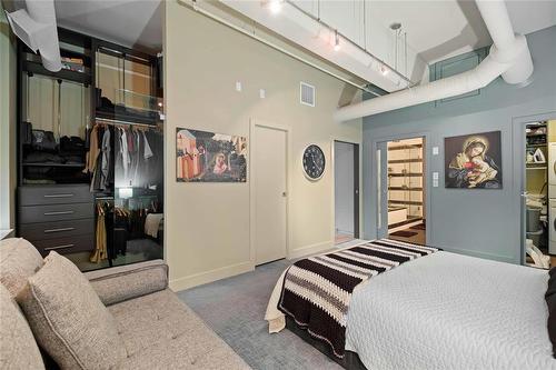 301 283 Bannatyne Avenue, Winnipeg, MB - Indoor Photo Showing Bedroom