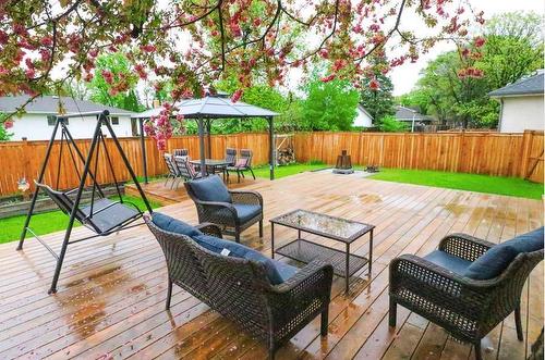 91 Bethune Way, Winnipeg, MB - Outdoor With Deck Patio Veranda With Backyard