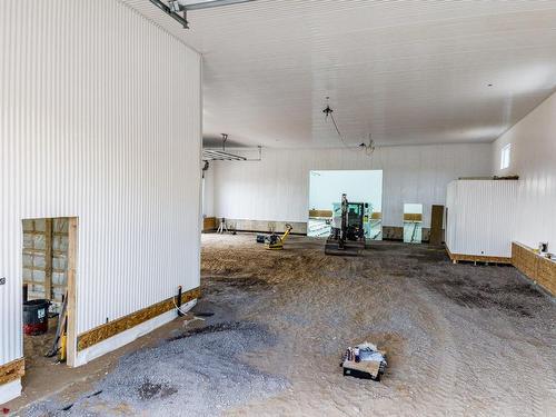 Interior - 8055 Rue Maurice-Guillemette, Bécancour, QC - Indoor Photo Showing Garage