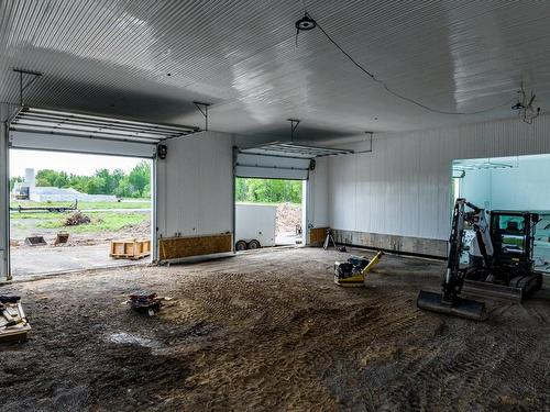 Interior - 8055 Rue Maurice-Guillemette, Bécancour, QC - Indoor Photo Showing Garage