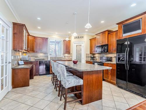 2240 Jackson Ave, Merritt, BC - Indoor Photo Showing Kitchen With Upgraded Kitchen