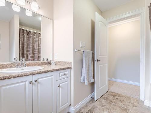 2240 Jackson Ave, Merritt, BC - Indoor Photo Showing Bathroom