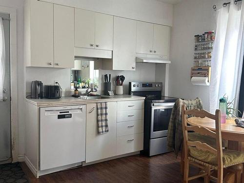 Kitchen - 2542  - 2544 Av. St-Alexis, Shawinigan, QC - Indoor Photo Showing Kitchen