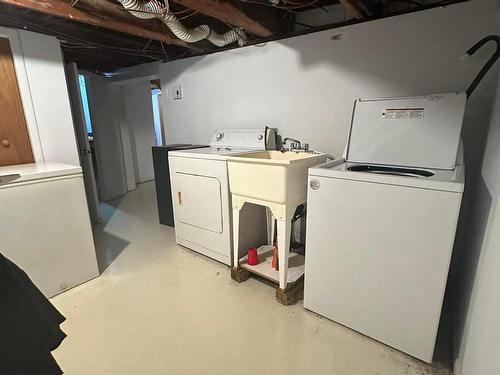Laundry room - 2542  - 2544 Av. St-Alexis, Shawinigan, QC - Indoor Photo Showing Laundry Room