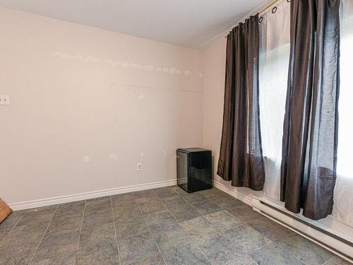 Bureau - 1332 Av. Victoria, Longueuil (Greenfield Park), QC - Indoor Photo Showing Other Room