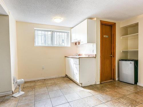 Bureau - 1332 Av. Victoria, Longueuil (Greenfield Park), QC - Indoor Photo Showing Laundry Room