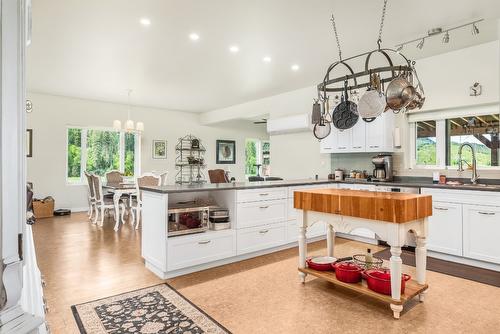 4 Hollingsworth Road, Cherryville, BC - Indoor Photo Showing Kitchen With Double Sink