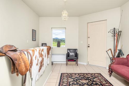 4 Hollingsworth Road, Cherryville, BC - Indoor Photo Showing Bedroom