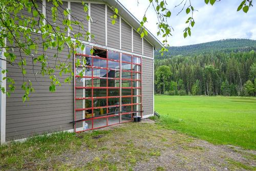 4 Hollingsworth Road, Cherryville, BC - Outdoor