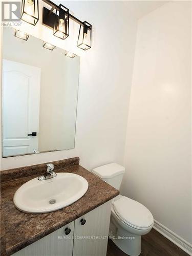 2365 Peppiatt Common, Burlington, ON - Indoor Photo Showing Bathroom