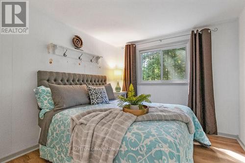 26 Manitou Lane, Kawartha Lakes, ON - Indoor Photo Showing Bedroom