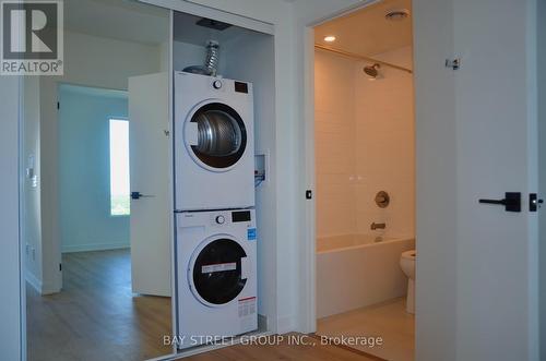 3211 - 319 Jarvis Street, Toronto, ON - Indoor Photo Showing Laundry Room