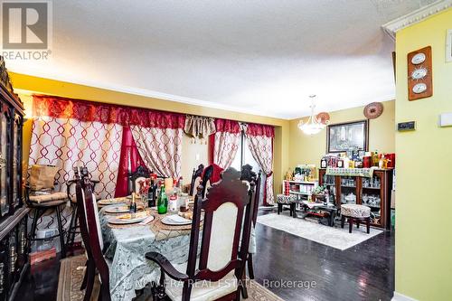 916 Stainton Drive, Mississauga, ON - Indoor Photo Showing Dining Room