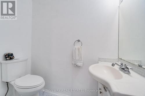 #120 - 1221 Dundix Road, Mississauga, ON - Indoor Photo Showing Bathroom