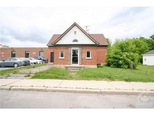 10 King Street, Chesterville, ON 