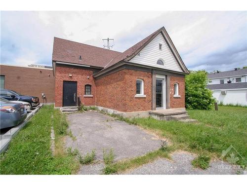 10 King Street, Chesterville, ON 