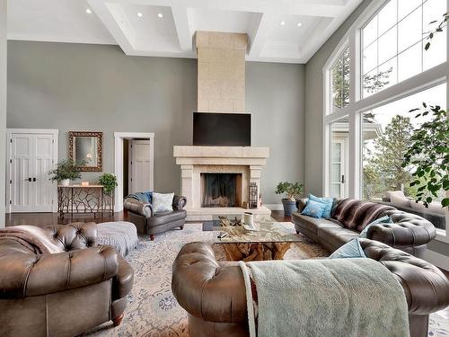 1690 Rose Hill Road, Kamloops, BC - Indoor Photo Showing Living Room With Fireplace