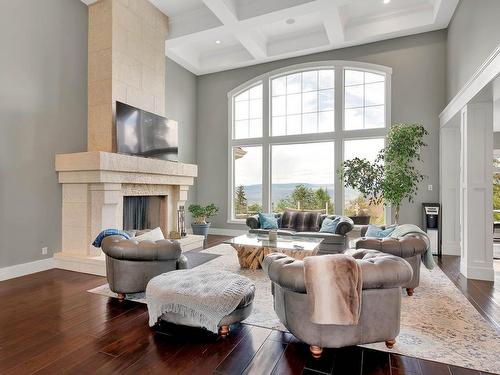 1690 Rose Hill Road, Kamloops, BC - Indoor Photo Showing Living Room With Fireplace