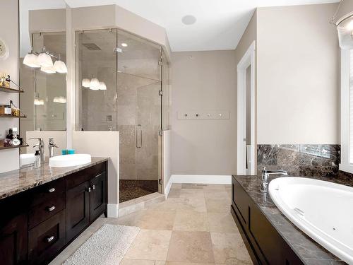 1690 Rose Hill Road, Kamloops, BC - Indoor Photo Showing Bathroom