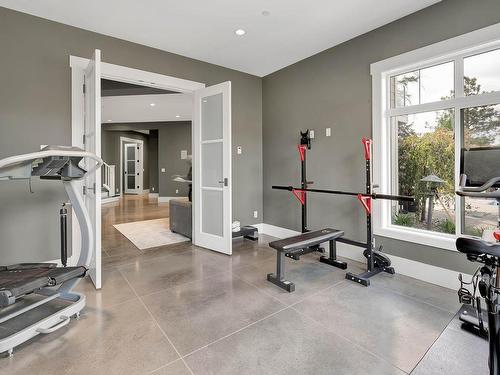 1690 Rose Hill Road, Kamloops, BC - Indoor Photo Showing Gym Room