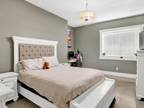 1690 Rose Hill Road, Kamloops, BC - Indoor Photo Showing Bedroom