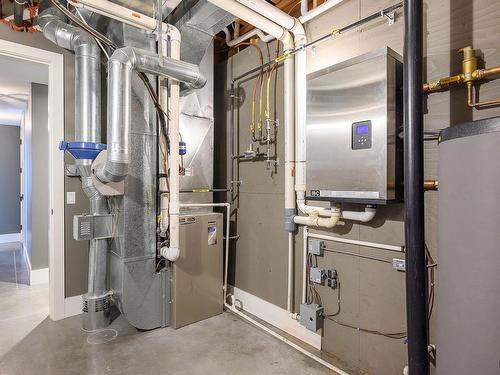 1690 Rose Hill Road, Kamloops, BC - Indoor Photo Showing Basement