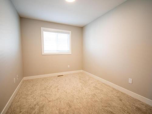 176-8800 Dallas Drive, Kamloops, BC - Indoor Photo Showing Other Room