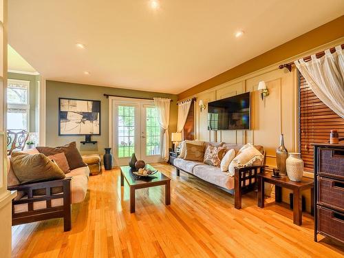 Salon - 32 Rue Du Lac, Les Coteaux, QC - Indoor Photo Showing Living Room