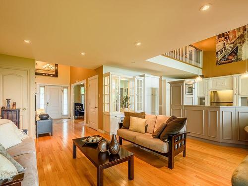 Salon - 32 Rue Du Lac, Les Coteaux, QC - Indoor Photo Showing Living Room