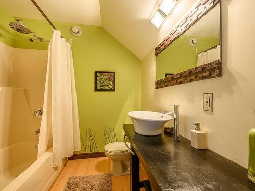 Salle de bains - 32 Rue Du Lac, Les Coteaux, QC - Indoor Photo Showing Bathroom