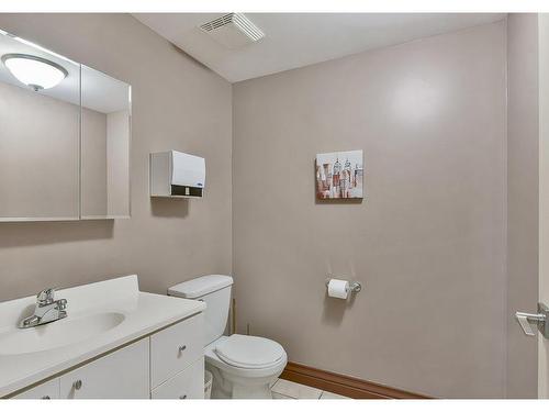 Salle d'eau - 3000 Ch. Ste-Thérèse, Carignan, QC - Indoor Photo Showing Bathroom