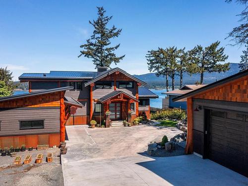 5760 Race Point Rd, Campbell River, BC 