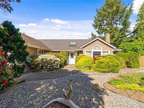 551 Hollywood Rd, Qualicum Beach, BC 