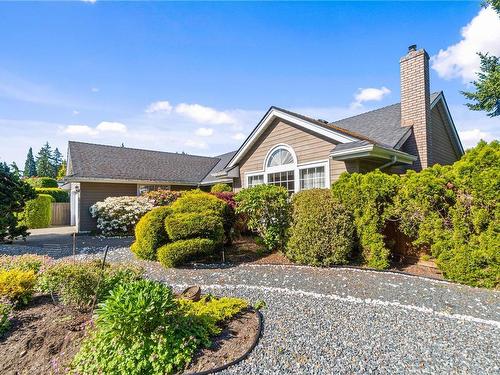 551 Hollywood Rd, Qualicum Beach, BC 